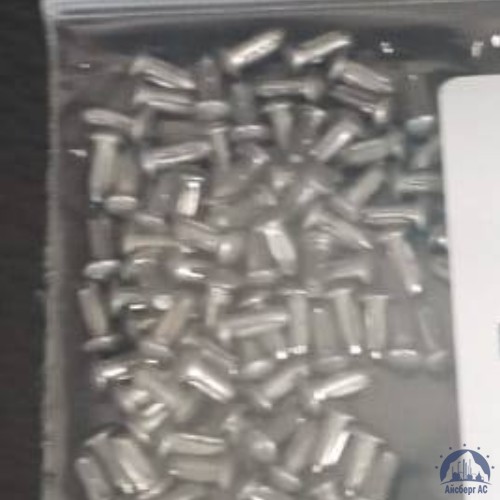 Заклёпка пластиковая забивная белая 3х5,7 мм без шляпки