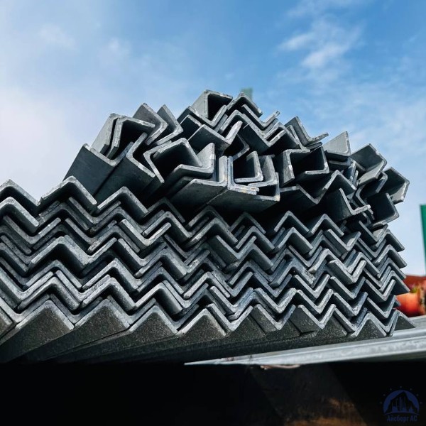 Уголок нержавеющий