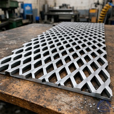 Алюминиевая декоративная просечно-вытяжная сетка 30х139х20 мм купить в Актобе